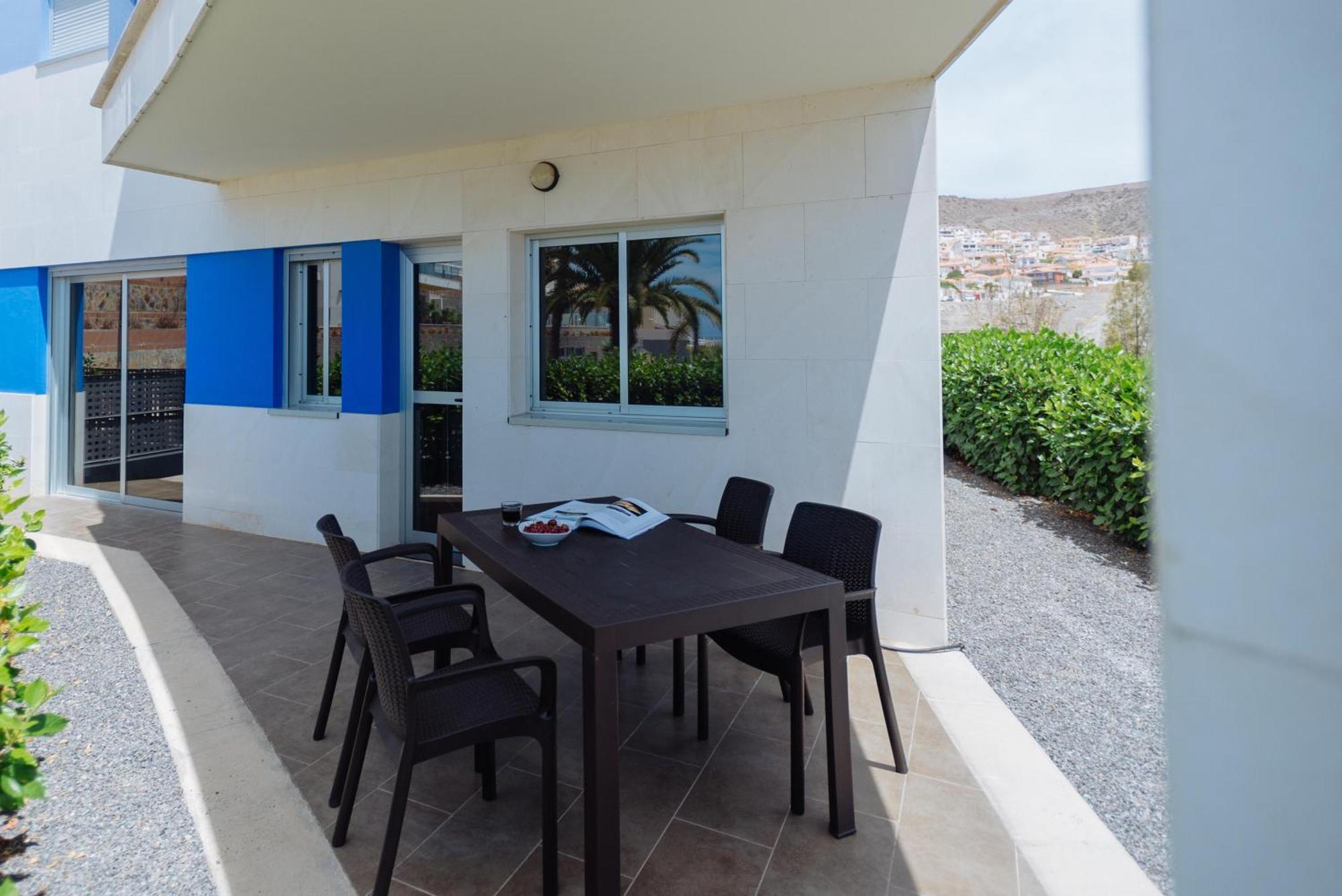 Cornisa Apartments *